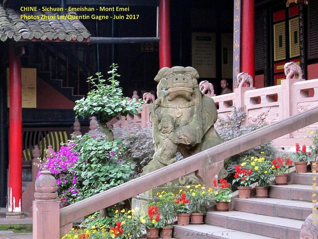 Emeishan 015.JPG